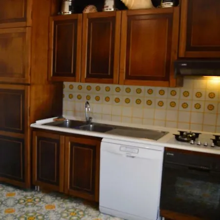 Favolosa Rossella Villa *