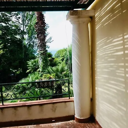 Favolosa Rossella Villa
