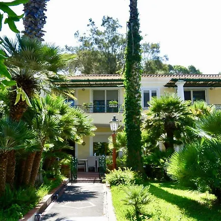 Favolosa Rossella Villa Capri